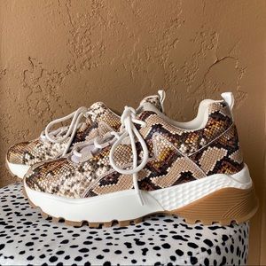 NWOT // Steve Madden Snakeprint Sneakers